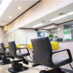 【駅近でアクセス抜群！】富田駅より徒歩1分の美容室。高槻市富田で縮毛矯正特化店として「髪の毛を大切にする」というテーマに、カット・カラー・パーマ等、髪を傷めない施術を提供しています。くせ毛・枝毛・パサパサ広がる・落ち着かないなどの毛質改善ならメイクスカトレアへ！あなたの髪のクセや痛みのお悩みは一度ご相談ください！