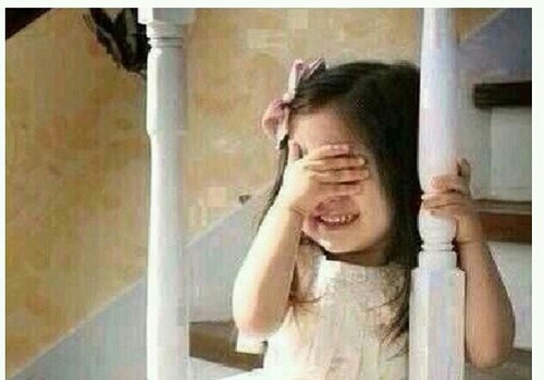 . صدفه تذكرتك وأنا اقول ناسيك اثره صحيح الحب الاول مصيبه خانتني الدمعه وطاحت بطاريك عنـدي خبـر كلـن يجيـله نصـيبه