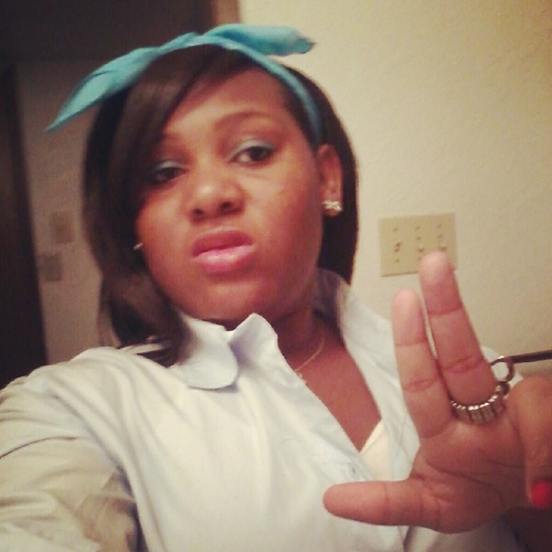 .follow me im thick pretty and classie dont have time for da bs so im cool ppl follow ill follow back.;-)