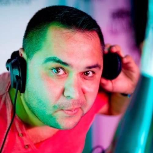 Dj Ali ( Metromusic , Luxor , Matini , Бим радио)

Ди-джей и саунд-продюсер лейбла Metromusic .