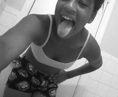 Call Me Eisha . I Tweet What I Want! Whatever I Feel . Just Go Head Nd Follow . Oh Nd Follow Diz Trick @_JustCallMeZana