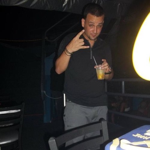 ByronneElDuro's profile picture. Víve! Sueña! Crece! Ama!