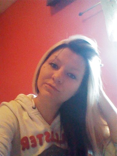 You can call me Ally. Im 21. I became a mommy on September 20th of 2009. I love you Andrew Kendall! (: