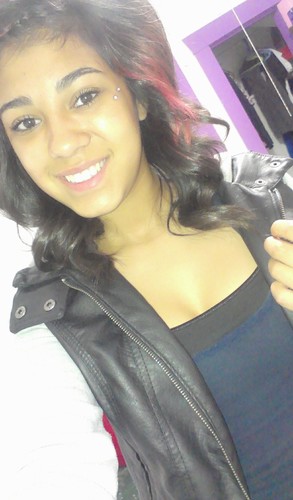 How bout you follow me before you read my bio? :) 16.Sophomore.July 21.Soccer is my life.#Eagles #MichaelVick! :) #TeamWade :) #ClassOf2015