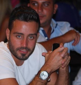 fhdah20's profile picture. فتاة مسرفھہ جداً، طموحة ،لا يرضيہا تحكم احد بہاا ، يكْفيِني مِن النِعَم عَائِلتي وَ بعضُ الأصدِقاء اُحب أمي  كثييرًا *