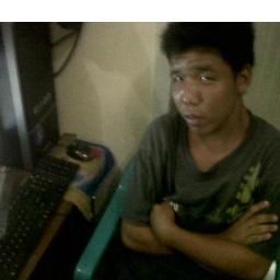 Gue jomblo 
dan ggw mau cari cewe yang setia m ggw