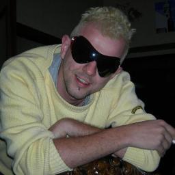 BarTommaso's profile picture. Colleziono vinili, leggo molto, mi piace cucinare e amo il buon vino. Credo che le belle canzoni aiutino a essere persone migliori.