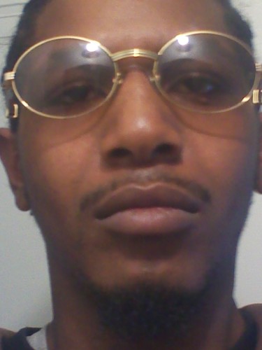 I'm Different @LoyaltyMonroe is myTwifey my twiitsstress and my main tweey forever