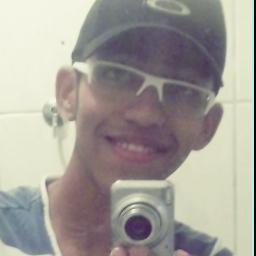 Eu sou do tαmαnho dαquilo que SINTO, que VEJO e que FαÇO, não do tαmαnho que os outros me enxergαm.