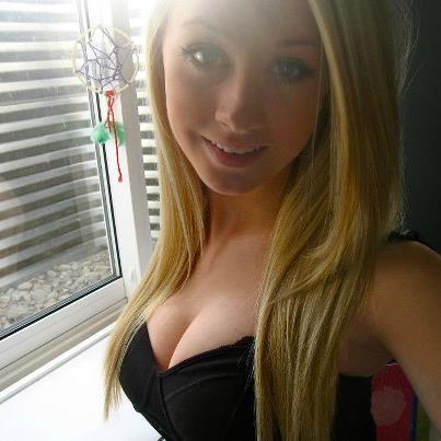 Amateur de Photo/Vidéo ! 
Je follow, tu follow back sinon -- unfollow ;)