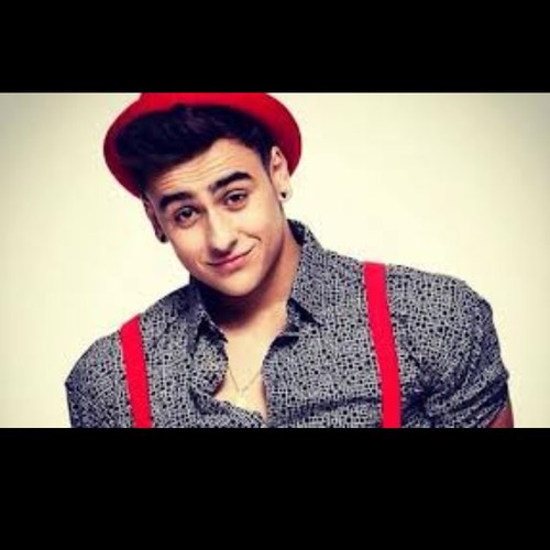 AdilMemon48's profile picture. Please follow instabt follow back ;D