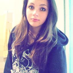 Sou do @Adrianopkesler.
Soou da @PudimDocce, mana da @TairiniBirck e @Mariamole.
Sou #Sargitariana.
Tenho 15 aninhos *-*