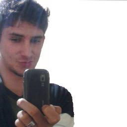 ...E rezando pra um dia você se encontrar e perceber
Que o que falta em você sou eu...