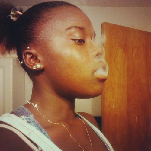 I Smokee Good Dopee All Dayy Everydayyy ! Dhats Why My Name Lady Kayy ! lols Hit Dhatt Follow Button Fareal Cuszx I Follow Backk ! ;))