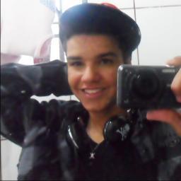 Deus ,Free Step, Pangya, Guitar Hero, Sensualize, Festa, Preguiça, Coca - Cola com doritos , Rock, Ciumento, Orgulhozo, Bobo e etc...