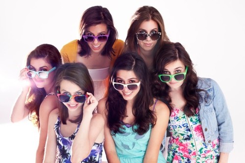 Bueno somos el Twitter oficial de las CimFans Argentinas! Por favor si a vos te gusta cimorelli seguinoos! no importa de que pais sea!!! besoossss a todoss!!