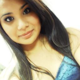 a garotiinha imperfeita,
aqeela qeê chora de dor,
aqeela qeê ja sofreu poor amor
aqela qeê vive sorrindo! follow me :*
.