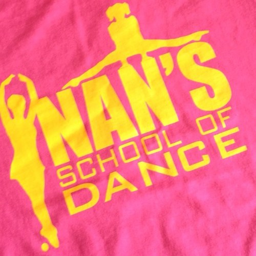 Instructional dance classes for boys & girls ages 3 & up in Ballet, Jazz, Tap, Hip Hop, Contemporary, Pre-Dance, & Mommy & Me.