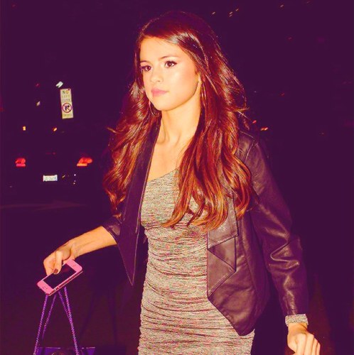 seleeenan's profile picture. 