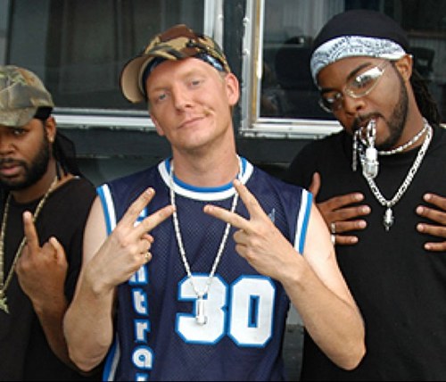 Straight out of sunnyvale rock pile since 99 we da fuck out PEACE