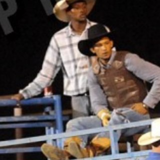 #teambullriding#teamiphone but by far #teamDAD