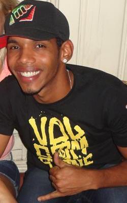 Twitter Oficial! Cantor-Compositor na empresa Pankadão (Produções & Eventos). CONTRATE: (81) 8605-2264 http://t.co/fNS3wG6ANj