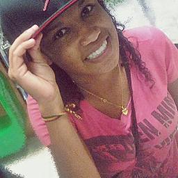 QNOOVIIÍNHƋƋ TERRIVE Uma meninaa sinceraa que adora os #AMIGOS amaa os #HOMENS e é apaixonadaa pelo #DINHEIROO...#ELA qué tudo o que é bom #SEAMARRAEMOSTENTAÇÃO
