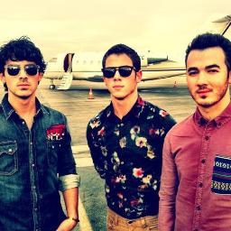 JonatiC, LovatiC y Directoner De Corazón Mis Grandes Idolos Son @nickjonas @joejonas @kevinjonas @ddlovato y @onedirection