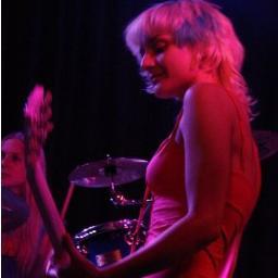 tobi_lea's profile picture. http://t.co/oGM9ohf7ff for music.  Been writing and performing music of all genres since I was 12.