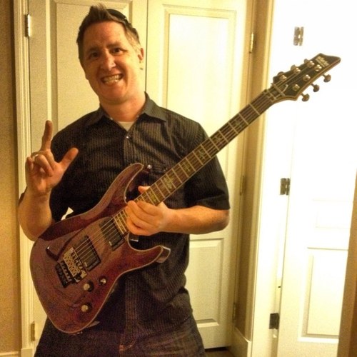 Island guy, born and raised. West coast life, love and flavours. Restaurant manager, cook, guitar student. Patriots and Canucks fan.