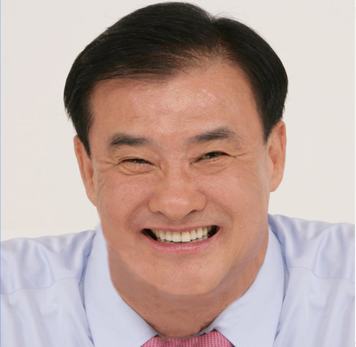 現 국회의장(제19대국회 전반기)
새누리당 대전광역시당 위원장
6선 국회의원 (11/12/14/15/16/19대)
과학기술부장관
대전충남 장애인재활협회 회장
대흥초/대전중,고/육군사관학교 졸업