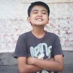 farhanalief1's profile picture. cinta itu ibarat kupu-kupu yang indah
dan tak mungkin disentuh,

tapi keindahannya dapat menjadikan
taman yang menenangkan hati,,