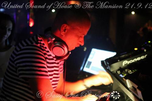 robjeffreydj's profile picture. purveyor of fine music....
DeepDown'n'Delightful....
https://t.co/vVKaSjajU0