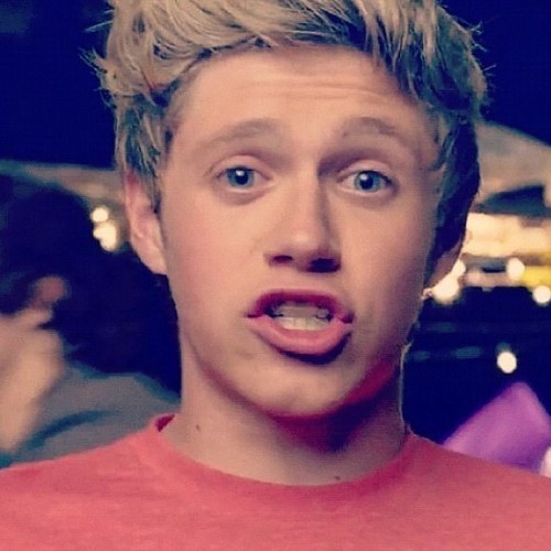 HisFaker's profile picture. I'm niall give me food and i'll love you 5Ever ♥ My Bestest friend in like the whole wide universe is @_AcaciaClcrk ♥