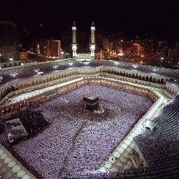 تمنيت مكه أعيش فيها وأعطى الله قلبي ماتمنى
فله الحـــــــــــــمد والمنــــــــــى