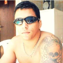 - Vocalista Banda de (Thrash Metal ) , ex Pugilista .
