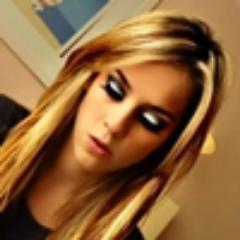 Eu me perdi, perdi você Perdi a voz, o seu querer Agora sou somente um, Longe de você, um ser comum: Te Amooo Sophiiaa Abrahão Minha Diva