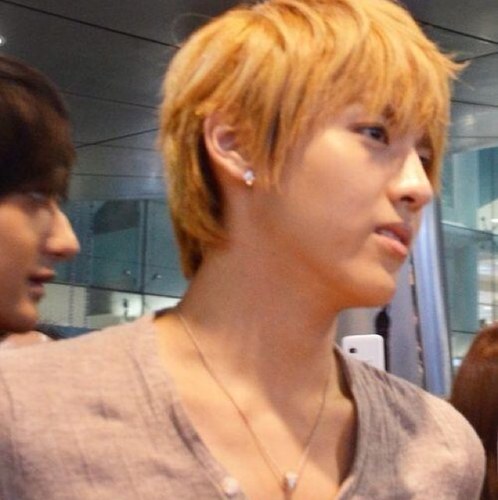 สวัสดีครับ ผมคริส ลีดเดอร์แห่ง exo-m นี่คือแอคสำรองเวลาโดนลิมิต exokrisboth_th -- แอคจริงผม..