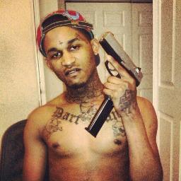 Urvrozay's profile picture. 