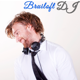 De Bruiloft Dj zorgt voor een geweldig feest op elke plek. DJ Vandermark verzorgt het licht, geluid en kiest de juiste plaatjes voor uw bruiloft!