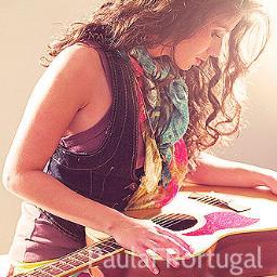 Fã clube internacional para a princesa que encanta quando canta: @PaulaFernandes7  ♥  22/12/2011