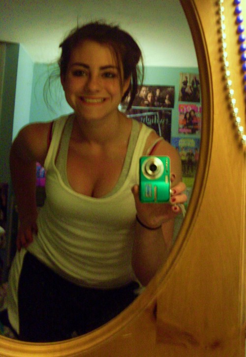 jnellerrr's profile picture. 