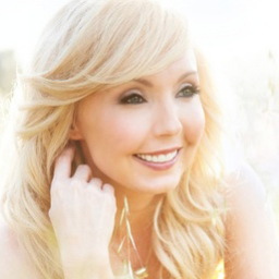 Canadian country artist, songwriter & proud Mama. ❤️family, fashion, interior design &  https://t.co/Owu9SWI1NM