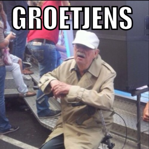 Hai jonges! high five hé. followe onder de 16 hehe EN IK BEN GEEN PEDO!!!