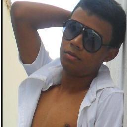 minha vida te encomoda ...engraçado a sua nem me interessa!!!