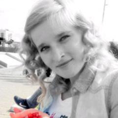 sofiya_matveeva's profile picture. Посмотрите на почтовую марку. Вы сможете успешно использовать ее только если приклеите нужной стороной. То же самое и со всем остальным в жизни. Джош Биллингс
