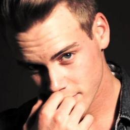 TemptingSerpent's profile picture. It's lonely at the top, but it's comforting to look down upon everyone at the bottom.