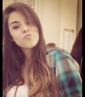 Eu amo muito a minha irmã linda e ela é só minha e eu n penso em dividir ela com alguem , demored? teee amo miiiió s2 .. @driihmautone aqui. da @thasalviano