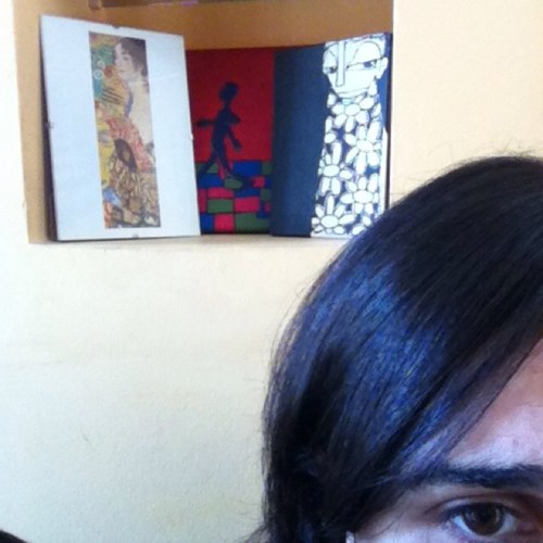 carinabria's profile picture. 