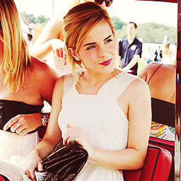 MassiveIcons's profile picture. Inactiva por un tiempo, volveremos pronto. Cuenta de Ellie, Reb y Helena. Por favor da créditos si los usas o guardas. Sugerencias: http://t.co/pjk4Kw5iHc